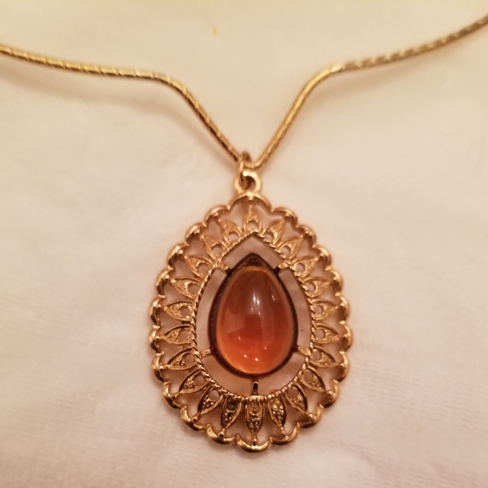 Sarah Coventry Golden Teardrop Choker Neckace